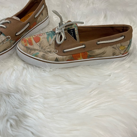Sperry Top Sider Tropical Boat size 8.5 . Pre -owned in great condition! - Picture 4 of 6